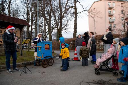 pozdrav zimi in praznik luči _ 2024 (1)